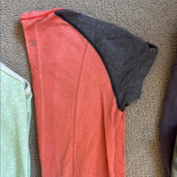 Women's Assorted Activewear Tops (Lulu Lemon) - Picture 3 of 9